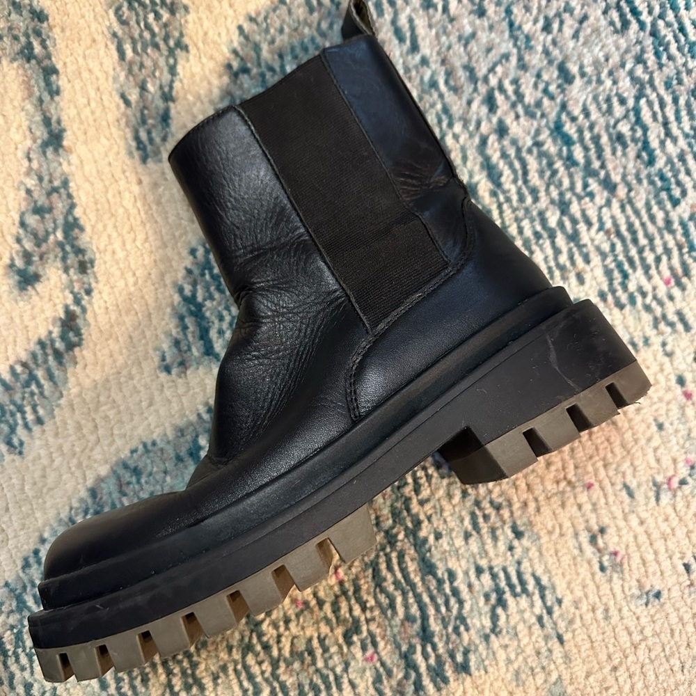 Zara Chunky Lug Sole Black Leather Boots - Picture 7 of 9